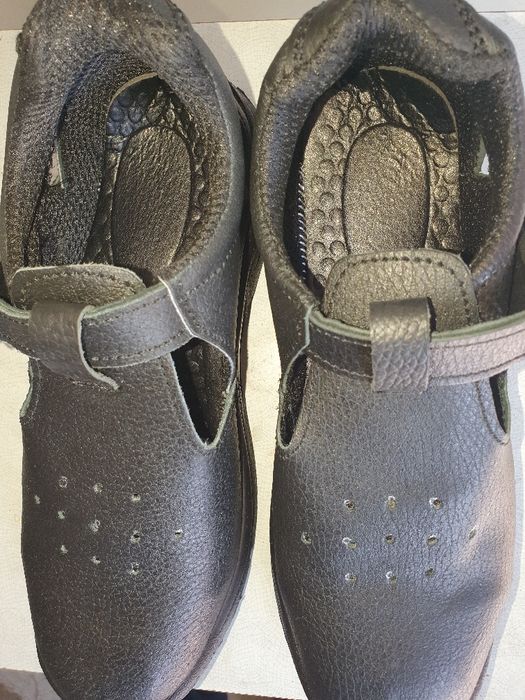 Рабочие сандалии