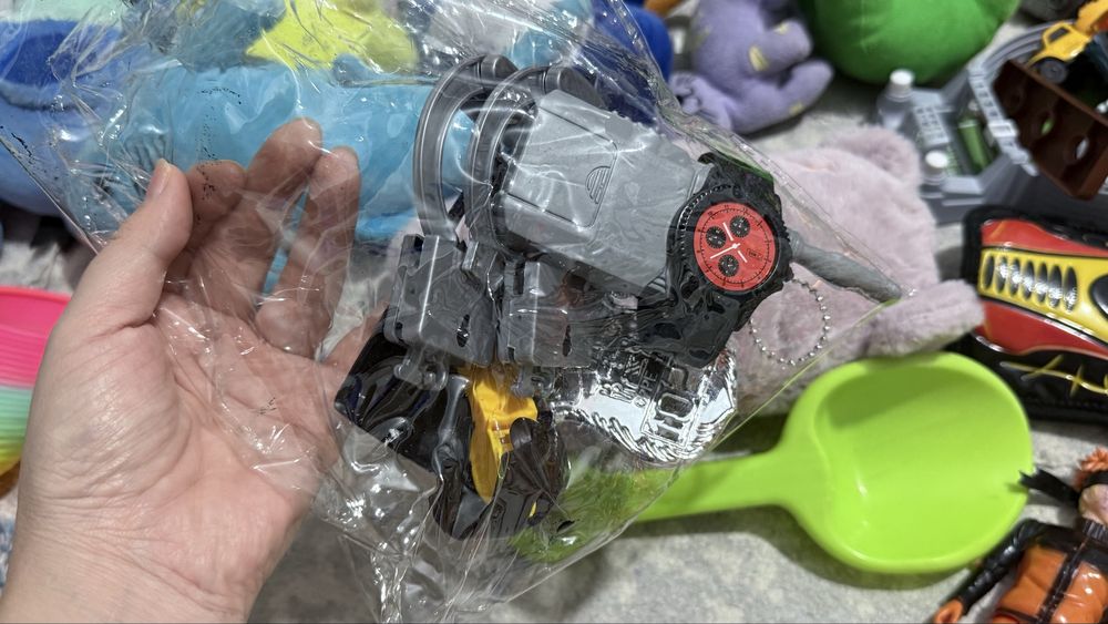 Игрушки все5000т продам