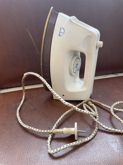 Утюг советский «невский»