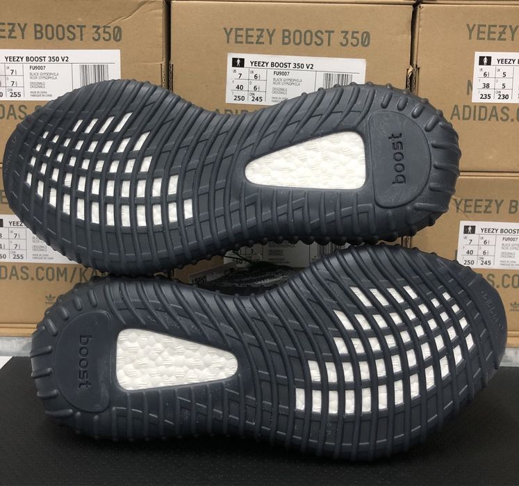 Yeezy 350 V2 Mx Dark Salt Mx Dark Salt Yeezy 350 V2 - 38 - 40 -