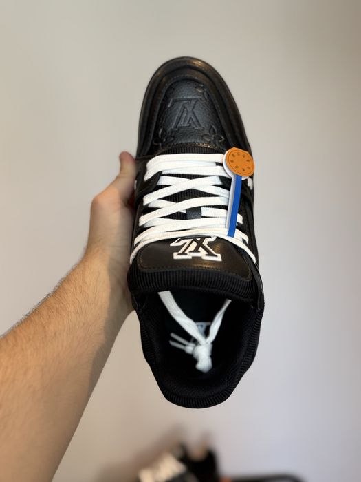 Adidasi sport barbati negrui