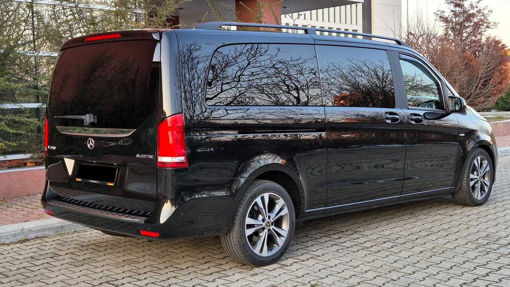 Mercedes Benz V Class 250 BlueTec Model Extra Lung Vito