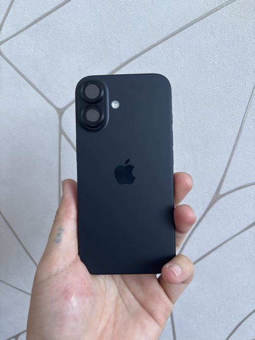 Продам срочно Iphone 16 128 gb
