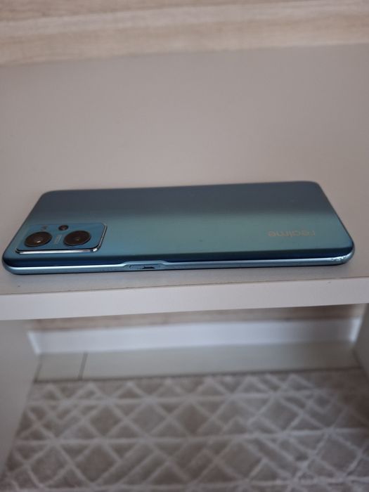 Сотовый телефон Realmi 9i