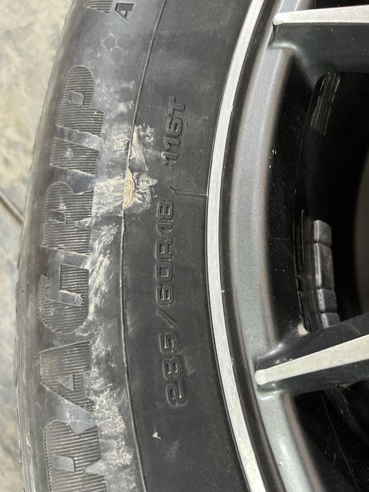 Продам ксплект дисков с шинами