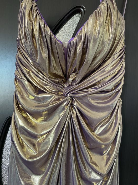 Rochie aurie superba