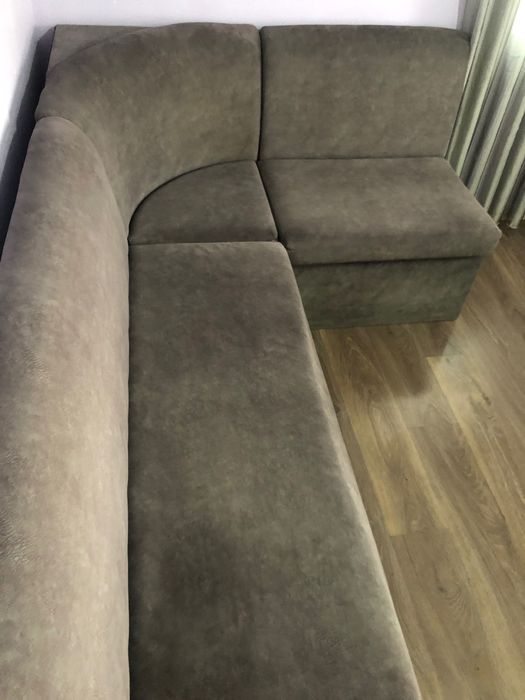 Кухненски Разтегателен Ъглов Диван