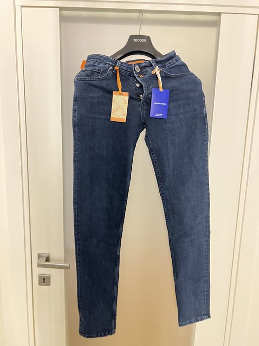 Нов модел дънки JACOB COHEN. Налична пълна серия от31ви до 40ти размер