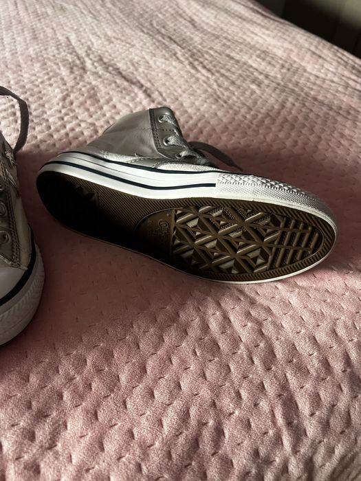 Детски кицове Converse и кожени сандали