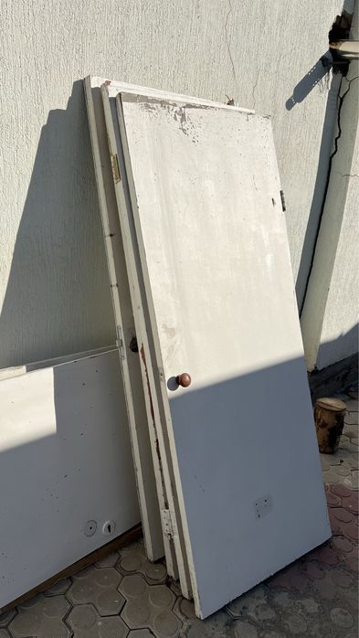 Есік сатылады