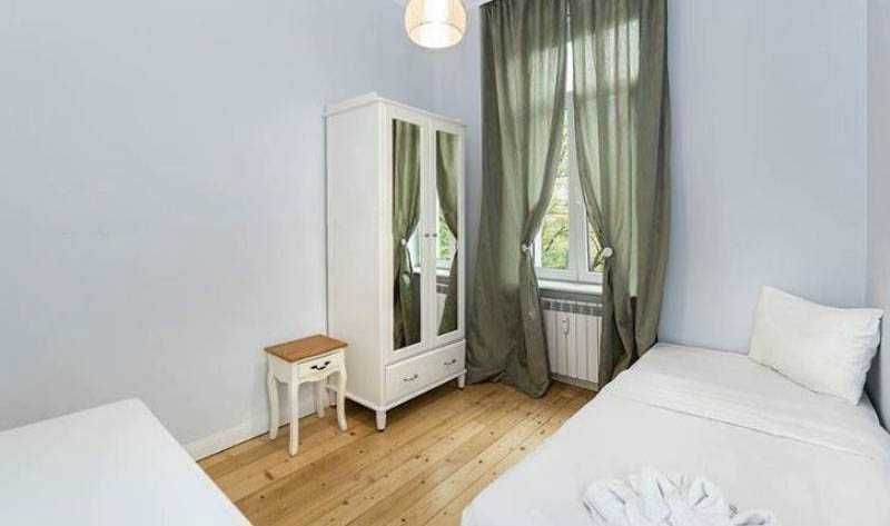 Дава се под наем Четиристаен апартамент в София, Център - 120 кв.м за 1020 € - Снимка #8
