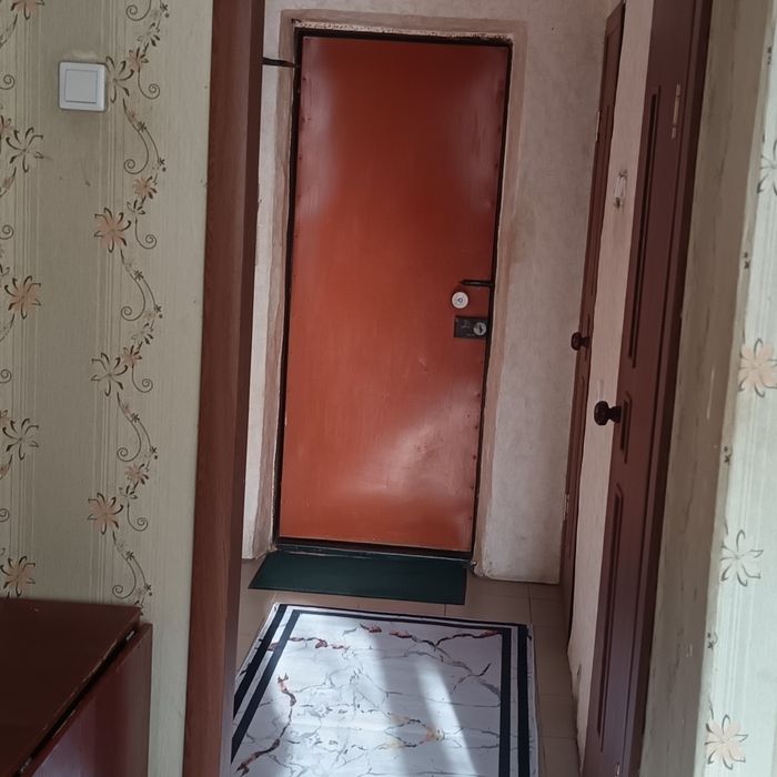 Продам 1 ком улутшенную  квартирау