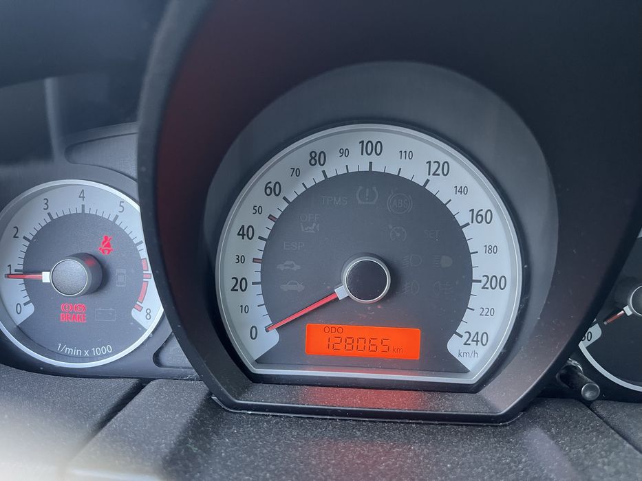 Dezmembrez Kia Ceed 1.4 benzina 2006-2010