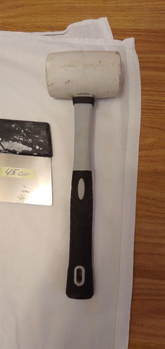 Инструмент для ремонта.