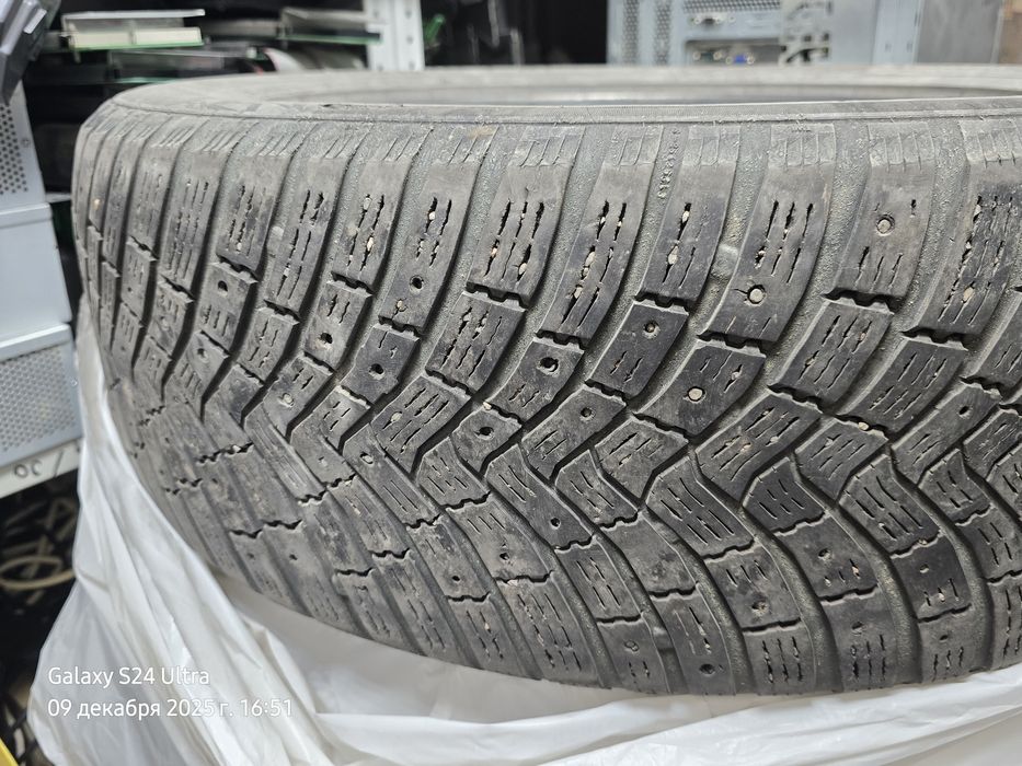 Continental Ice Contact 3 225/60 R18