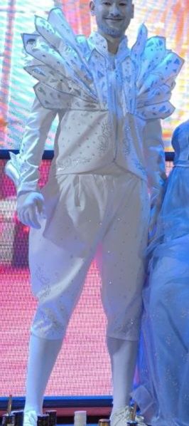 Новогодний костюм снежного короля