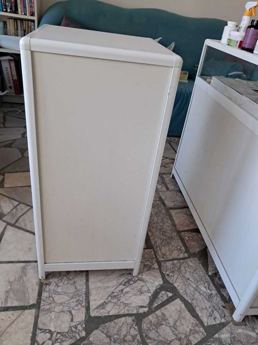 малки шкафчета 39х39см, добро състояние