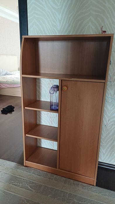 Отдам в дар шкафчик и ковер