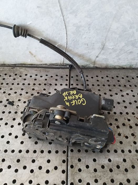 Broasca usa dreapta spate vw golf 4 1j break