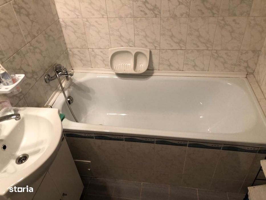 Apartament 3 camere Grigorescu decomandat etaj 2/4 cu parcare