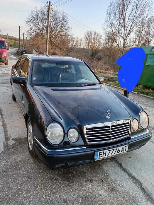 Автомобил Mercedes/ Мерцедес