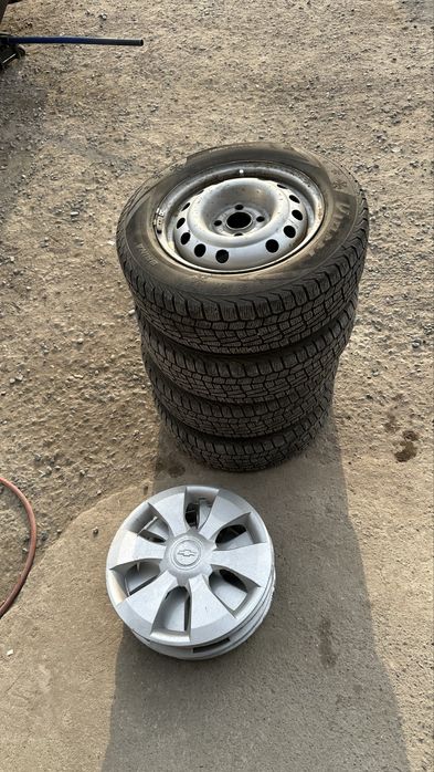 Зиние шины с оригинальными штамп дисками