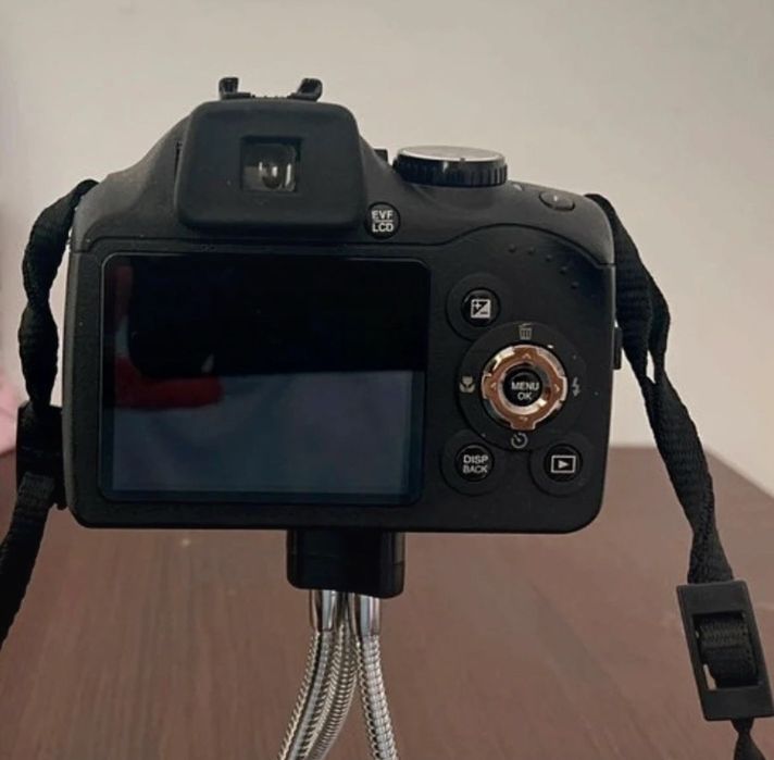 cameră digitală Fujifilm Finepix SL240, 14 MP