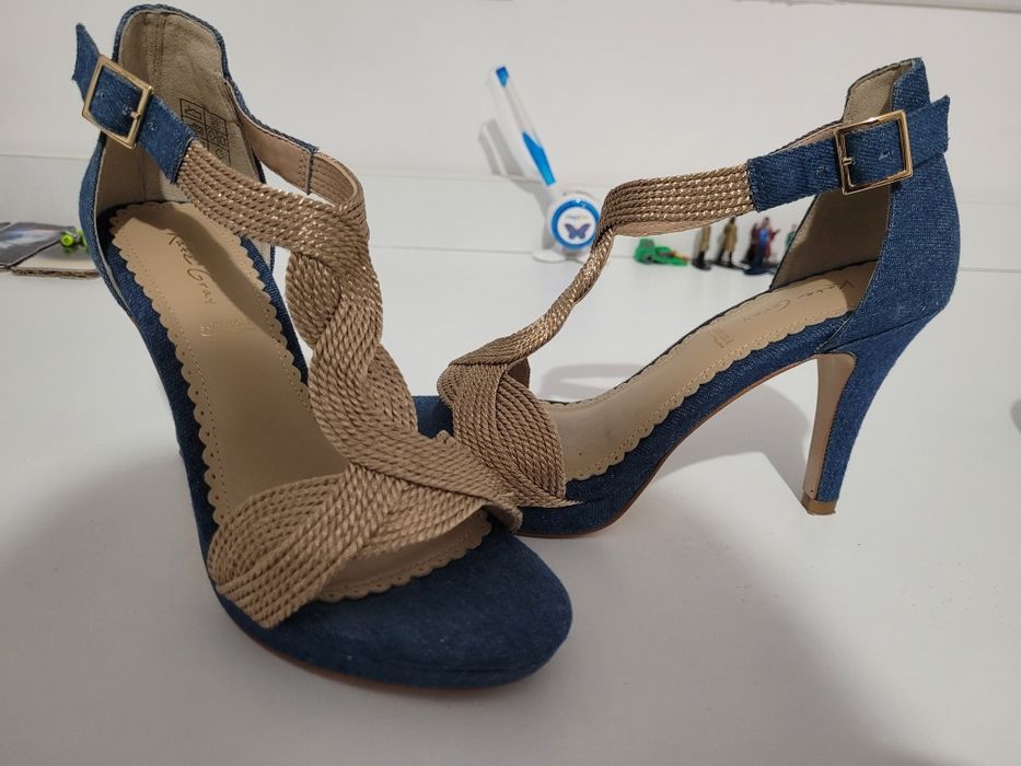 Sandale stare impecabila, marimea 36
