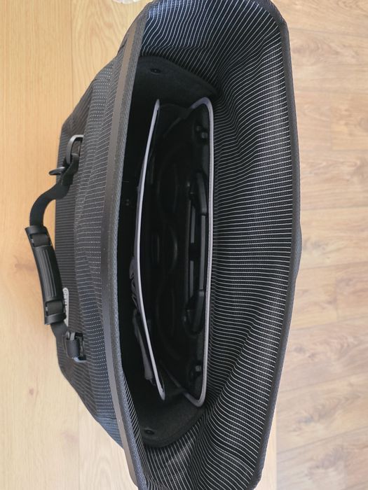Geantă Ortlieb waterproof pentru bicicletă – stare impecabilă
