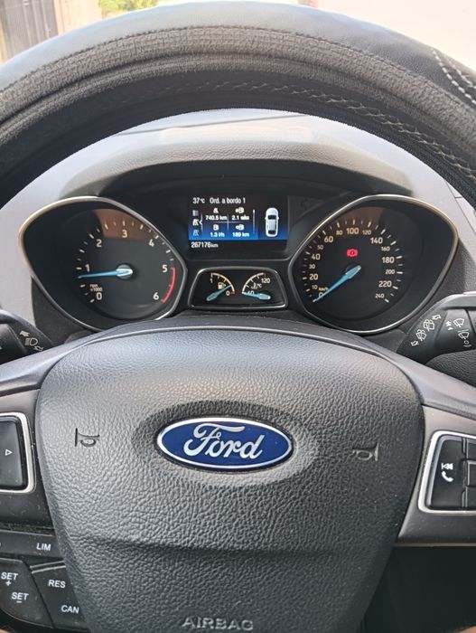 Vând Ford C max din 2015