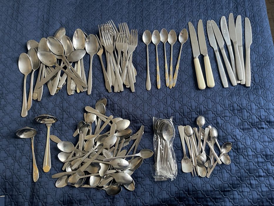 Нож резной с деревянной ручкой