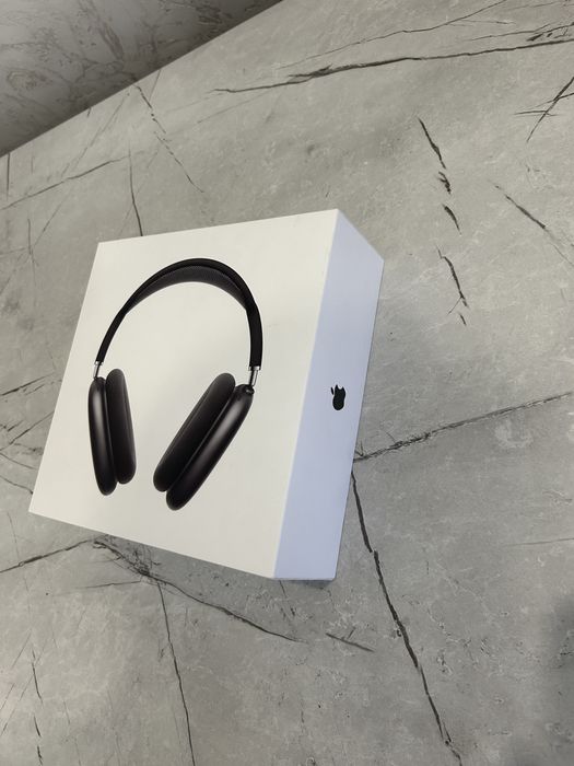 AirPods Max (черный)