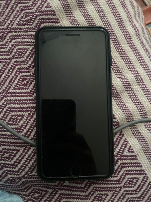 Айфон 7плус 32 гб все работает