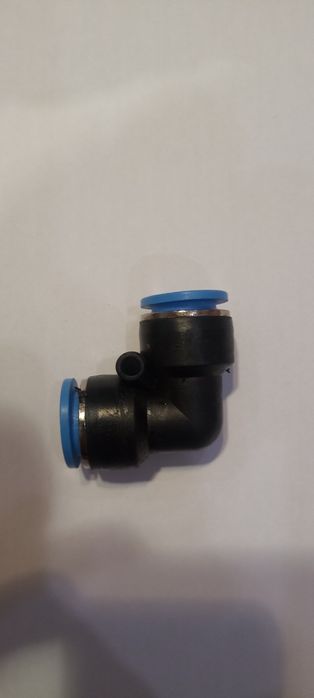 Пневмофитинг 16.