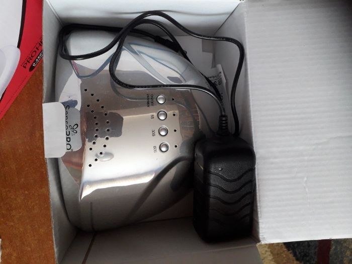 ustensile manichiura-  lampa, sterilizator, sabloane