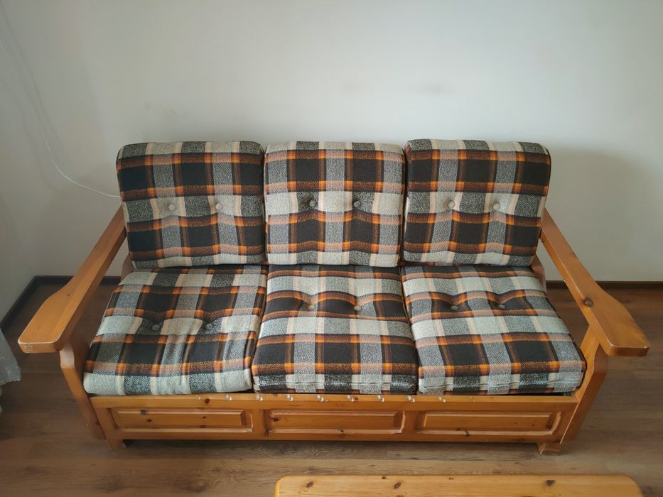 Канапе-триместно от масивна дървесина!!!