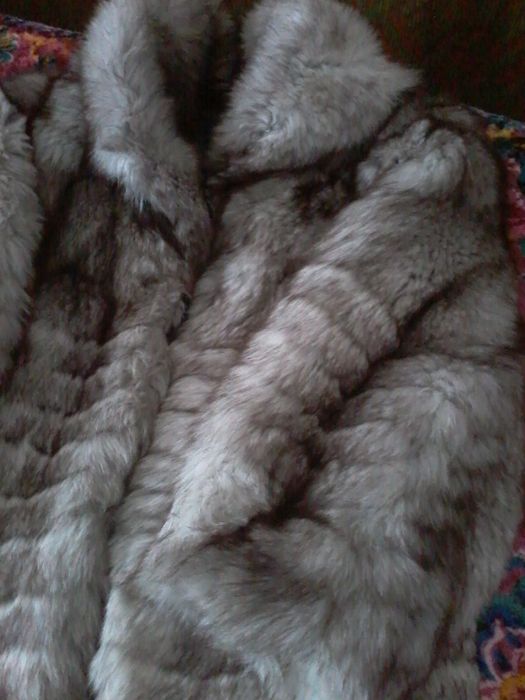 Продам песцовый полушубок