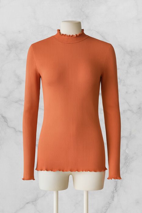 Lot haine mărimea L bluze și tricouri