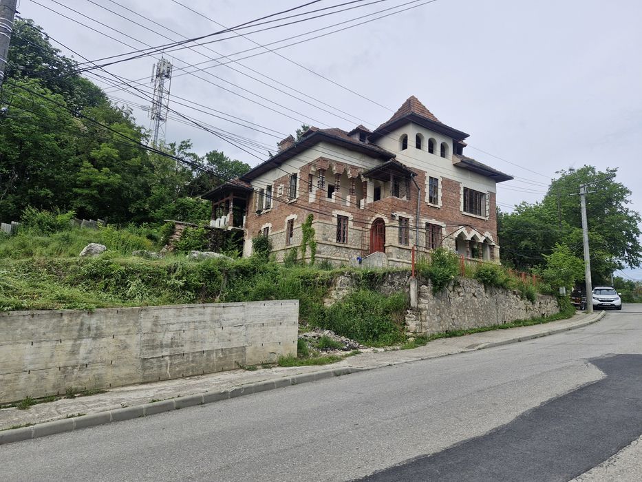Vila Pucioasa central---