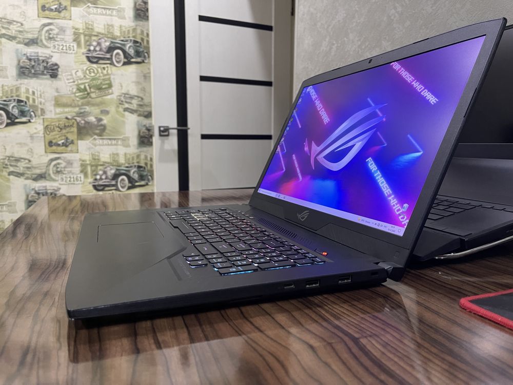 * Asus ROG STRIX 17 мощный игровой ноутбук для игр и работы с графико ...