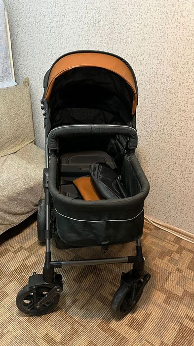 Коляска прогулочная