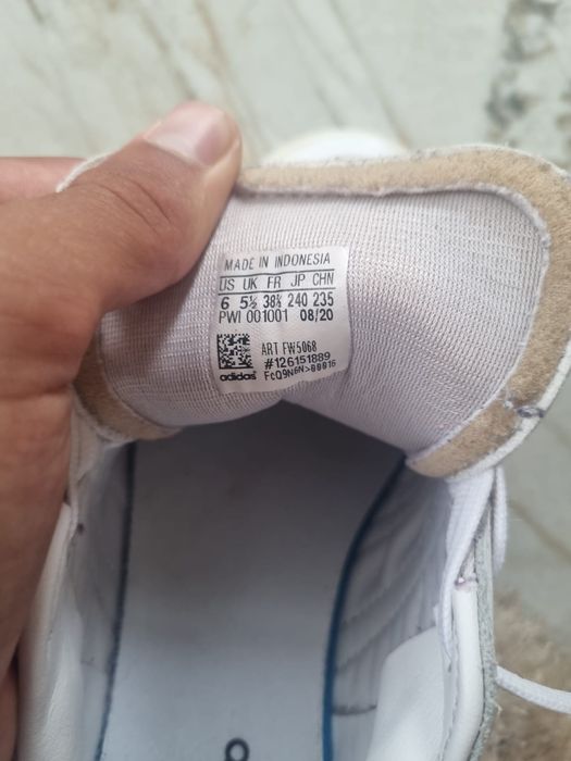 Adidași adidas buni