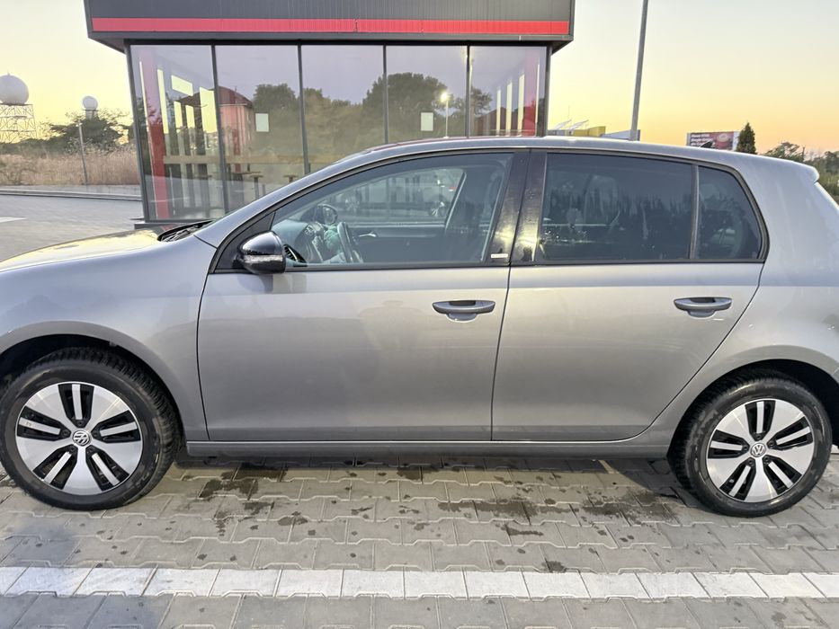 VOLKSWAGEN Golf 2012 — imagine 3