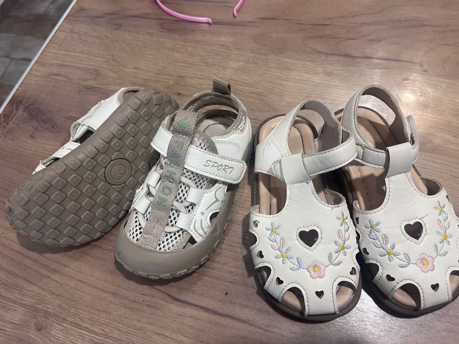 Сандали отворени и затворени