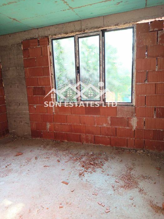 Продава се Къща в Казанлък - 268 кв.м за 857 €/кв.м - Снимка #4