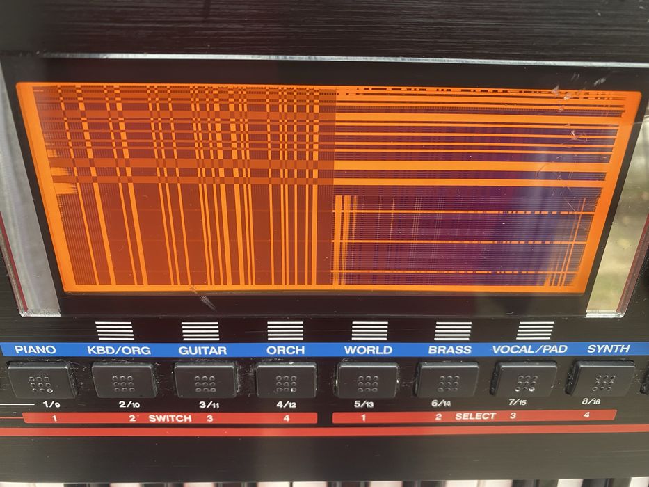 synth Roland Juno-G ( probleme display )
