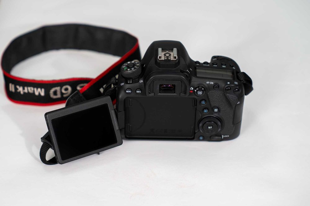 Canon EOS 6D Mark II  и обективи Canon 24-105 F4L IS USM и Canon 70- 200 F2.8L USM