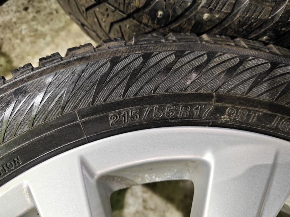 Диски от камри 70/75  Оргинал  с шинами