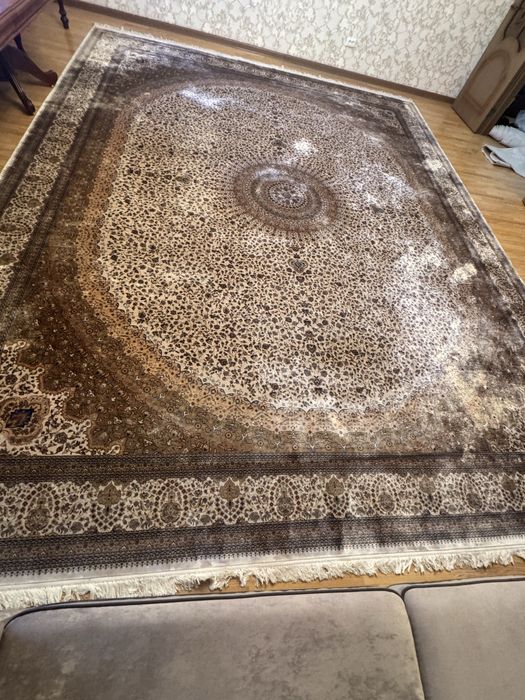 Продам Ковер шелковый, б/у