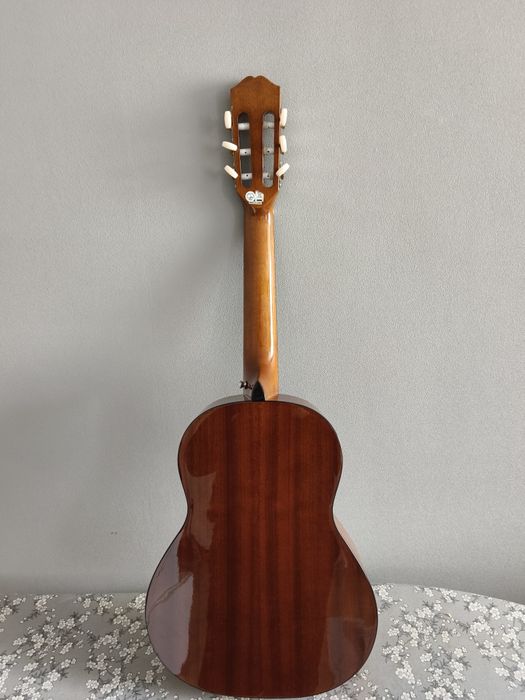 Epiphone Classical E1 (3/4) — гитара для обучения